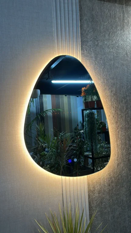 מראת לד יוקרתית בעיצוב א-סימטרי – כולל תאורה אחורית גודל 60/80 ס״מ
דגם 8